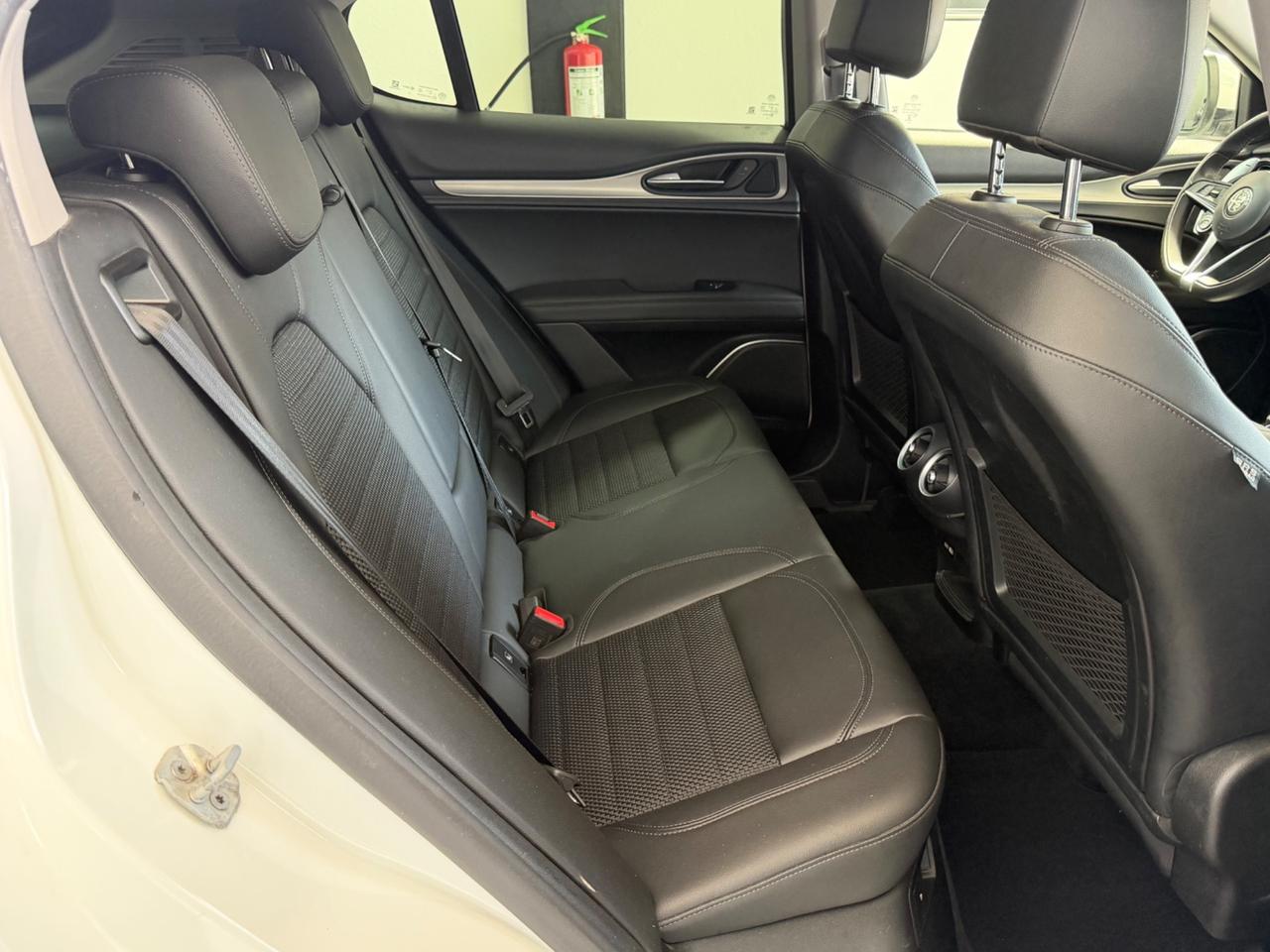 Alfa Romeo Stelvio 2.2 Turbodiesel 210 CV AT8 Q4 Executive
