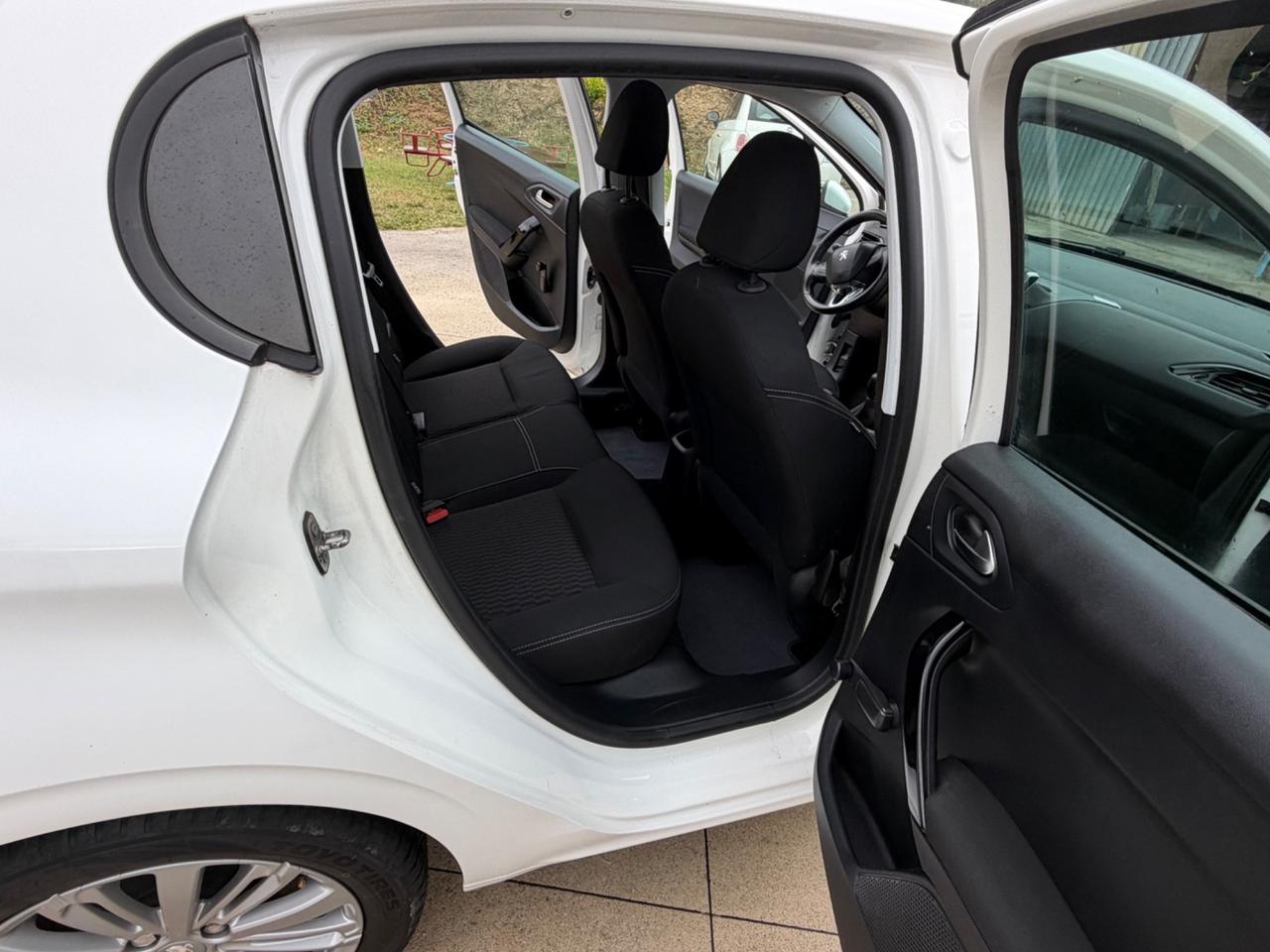 Peugeot 208 BlueHDi 75 5 porte Allure