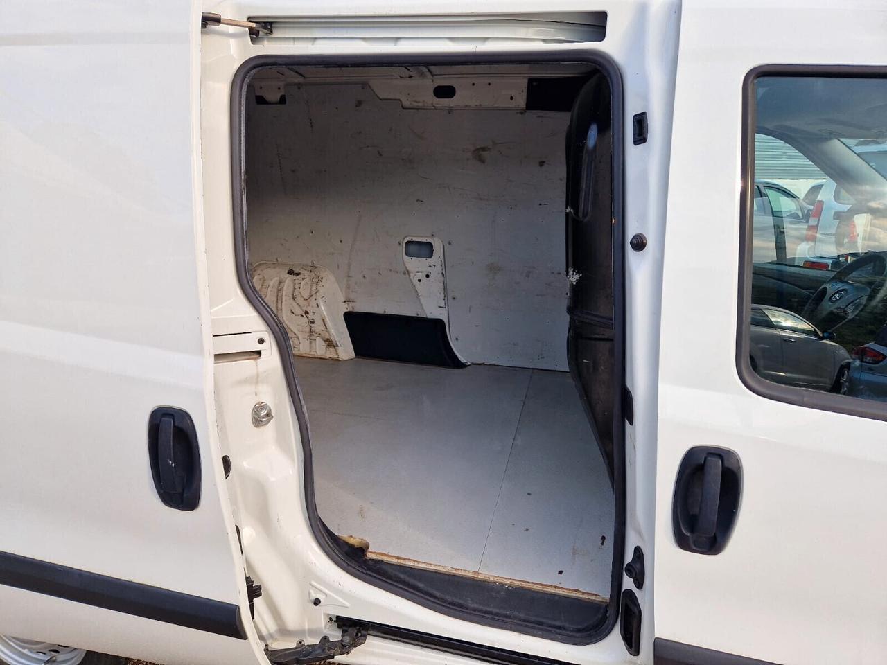 Opel Combo 1.3 CDTi 90CV PL-TN Blitz N1