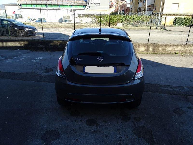 Lancia Ypsilon 1.2 69 CV 5 porte Gold