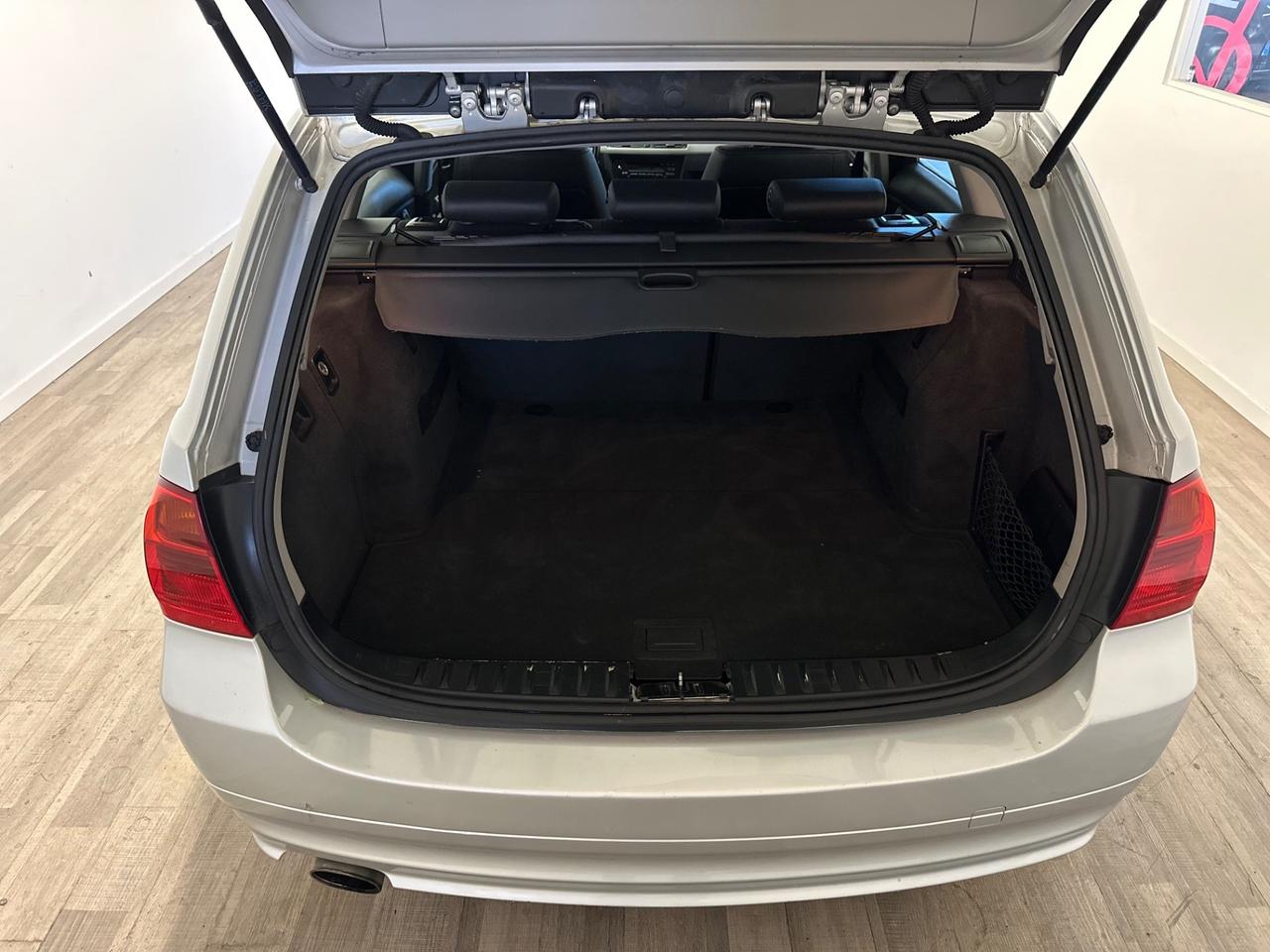 Bmw 320 320d cat Touring Attiva PELLE
