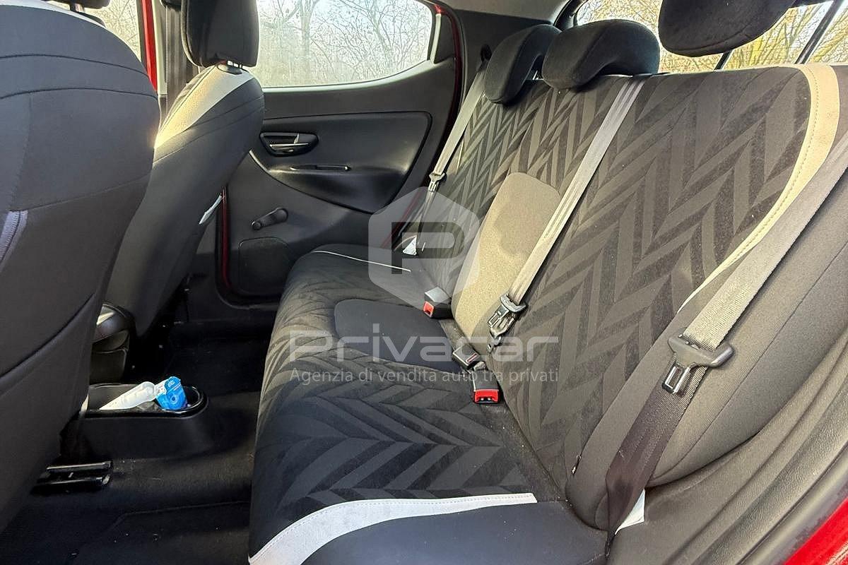 LANCIA Ypsilon 1.2 69 CV 5 porte GPL Ecochic Platinum