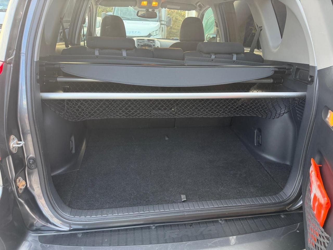 Toyota RAV4 2.2 D-4D 150 CV DPF Luxury