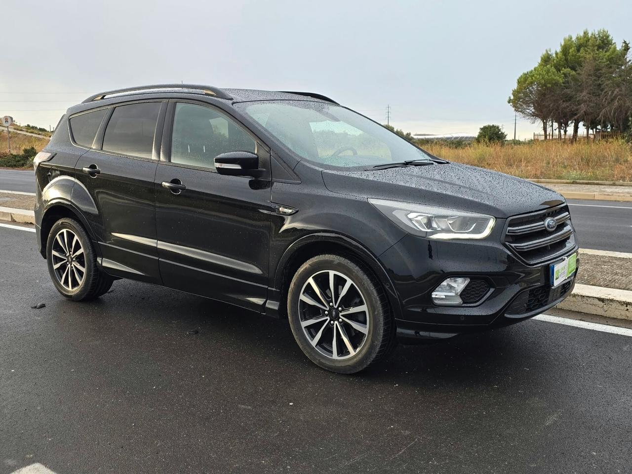 Ford Kuga 1.5 TDCI 120 CV S&S 2WD ST-Line