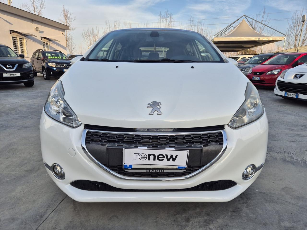 Peugeot 208 1.4 HDi 68 CV 5 porte Allure TETTO PANORAMICO