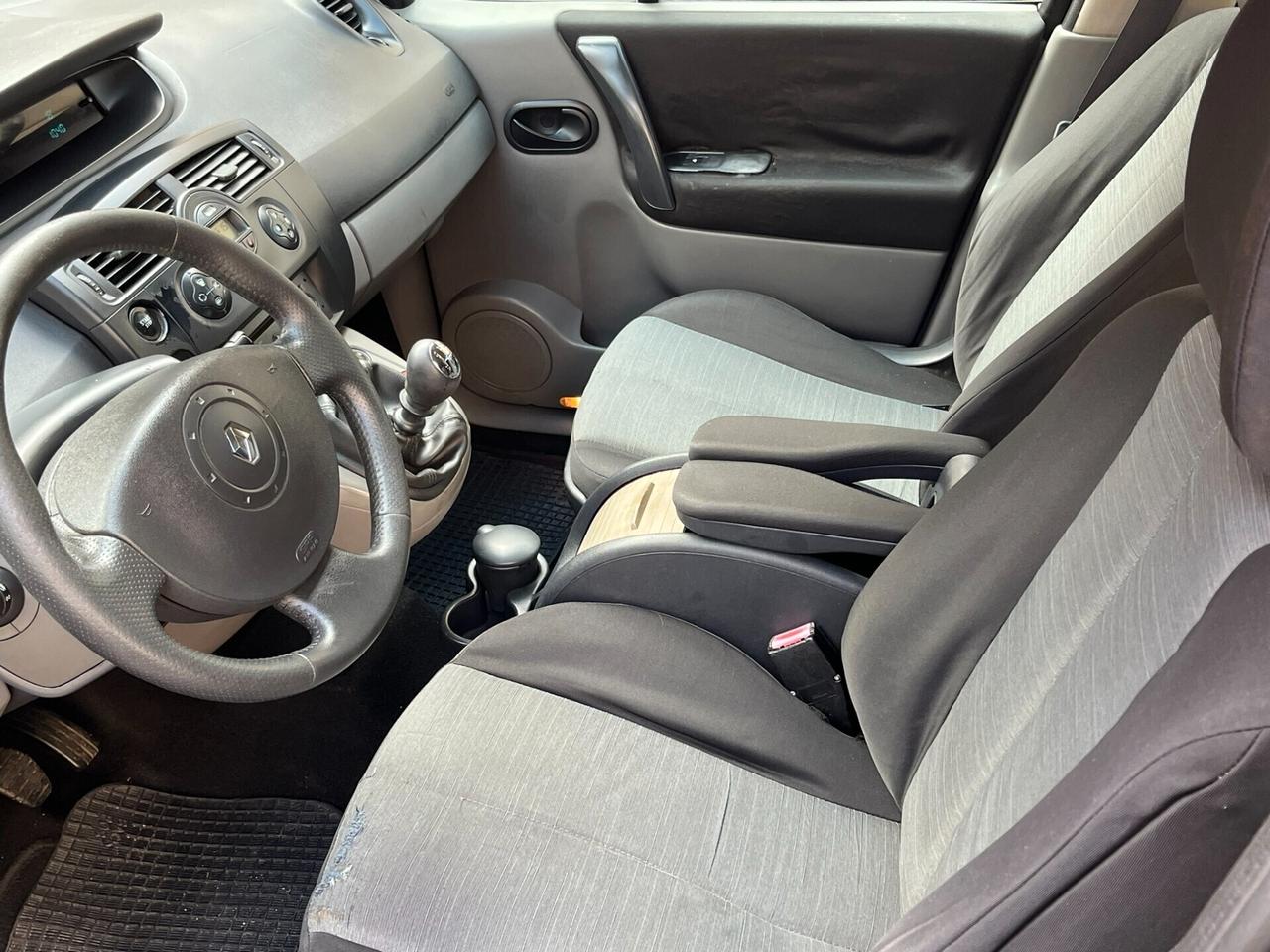 Renault Scenic 1.9 dCi/130CV Luxe