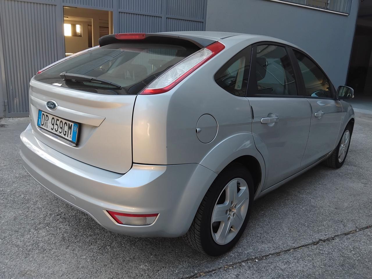 Ford Focus 2.0 gpl garanzia