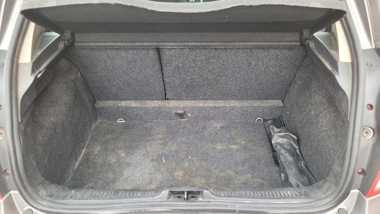 RENAULT Clio 1.2 Benzina/GPL 5p 75 CV *NAVI