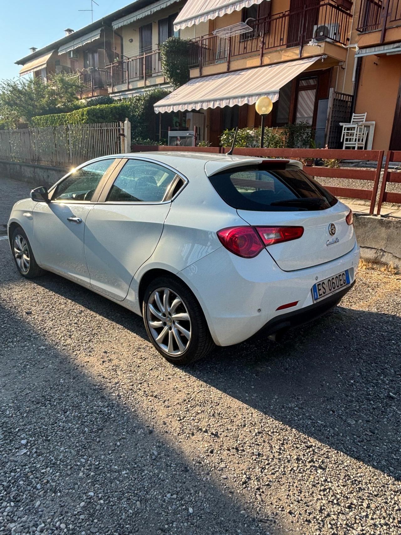 Alfa Romeo Giulietta 1.6 JTDm-2 105 CV Distinctive