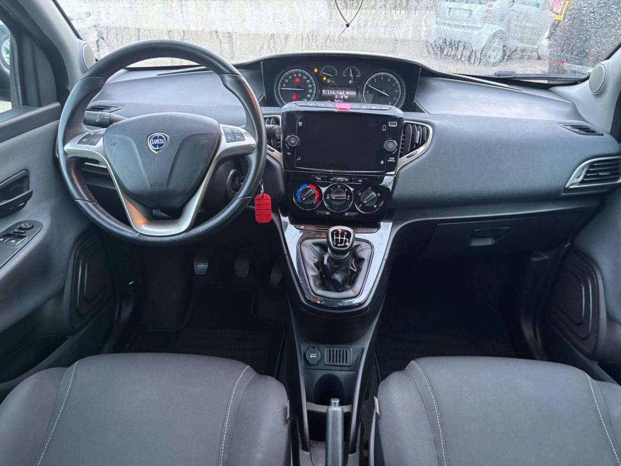 Lancia Ypsilon 1.0 FireFly 5 porte S&S Hybrid Gold