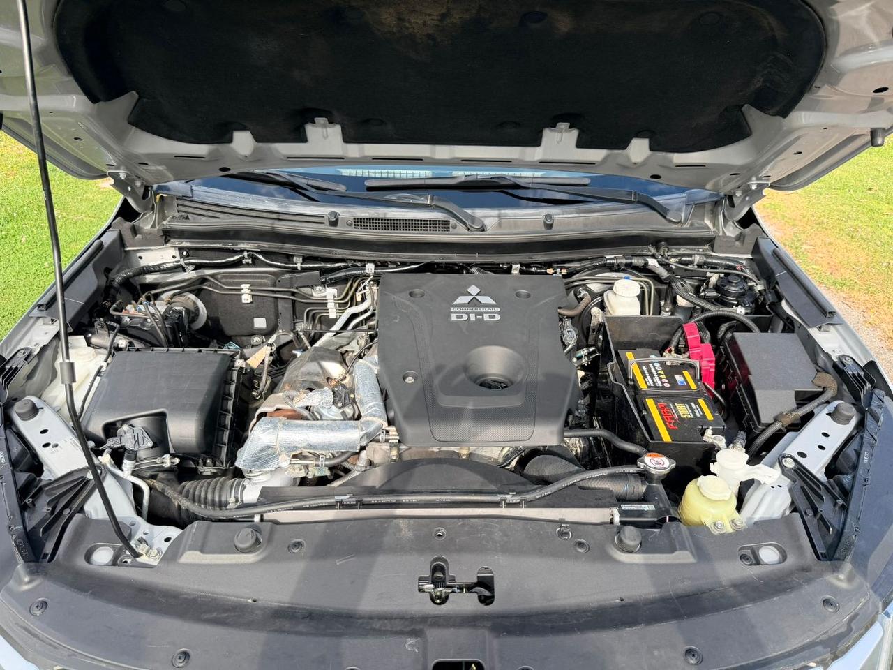 Mitsubishi L200 Double Cab L200 d.cab 2.3d 4wd 150cv