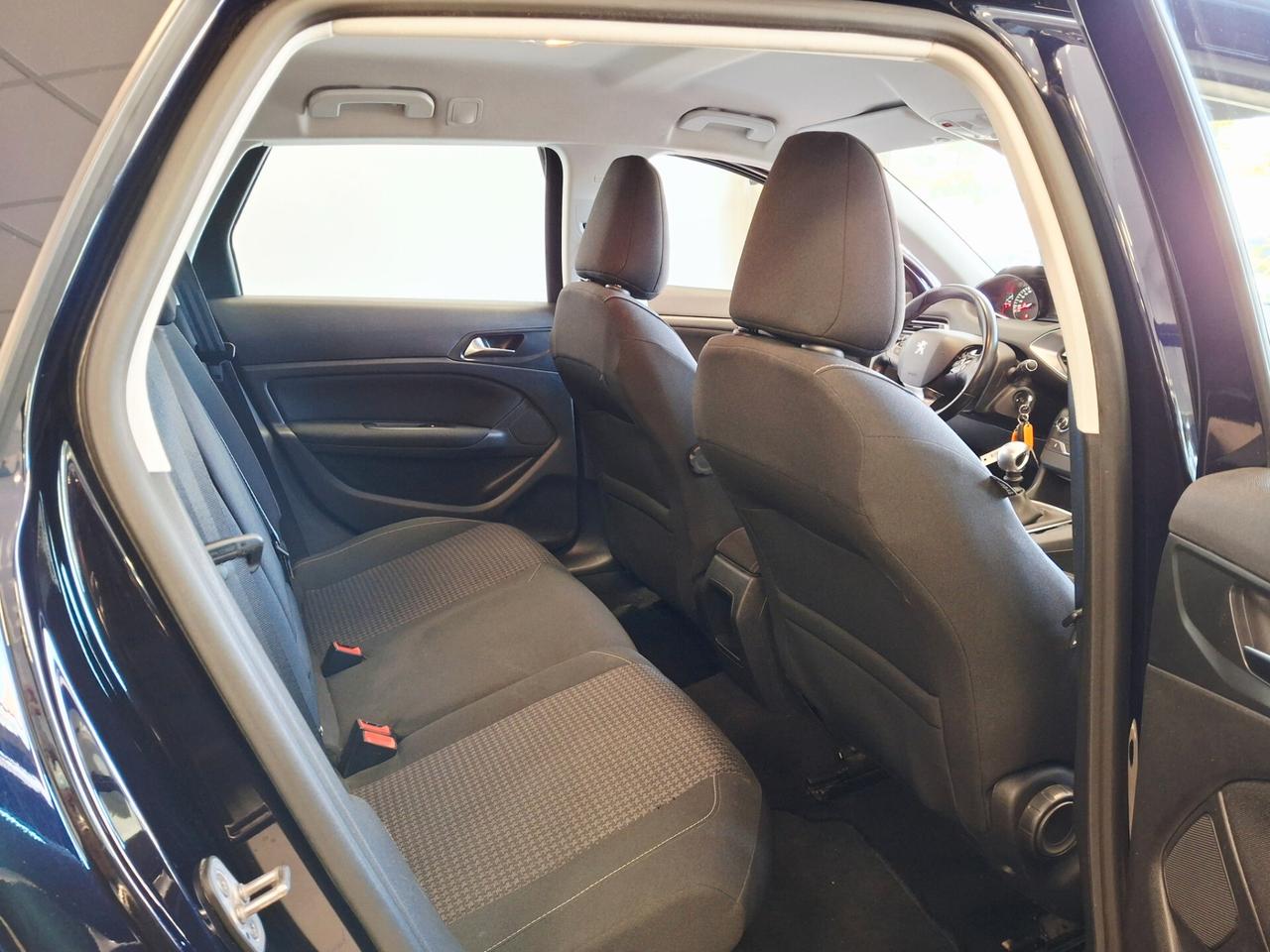 Peugeot 308 BlueHDi 120 S&S SW Business