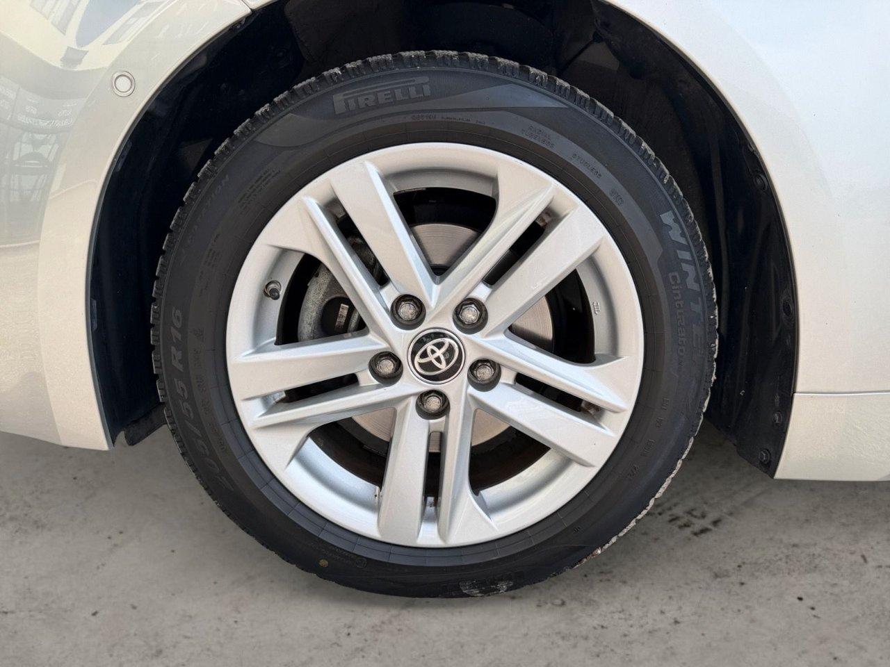Toyota Corolla 1.8h Business cvt