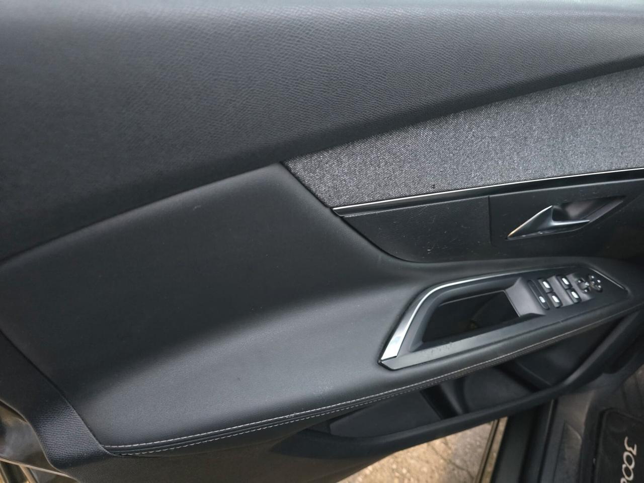 Peugeot 3008 BlueHDi 130 S&S Allure