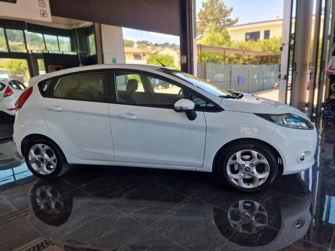 Ford Fiesta 1.4 5 porte Bz.- GPL Titanium
