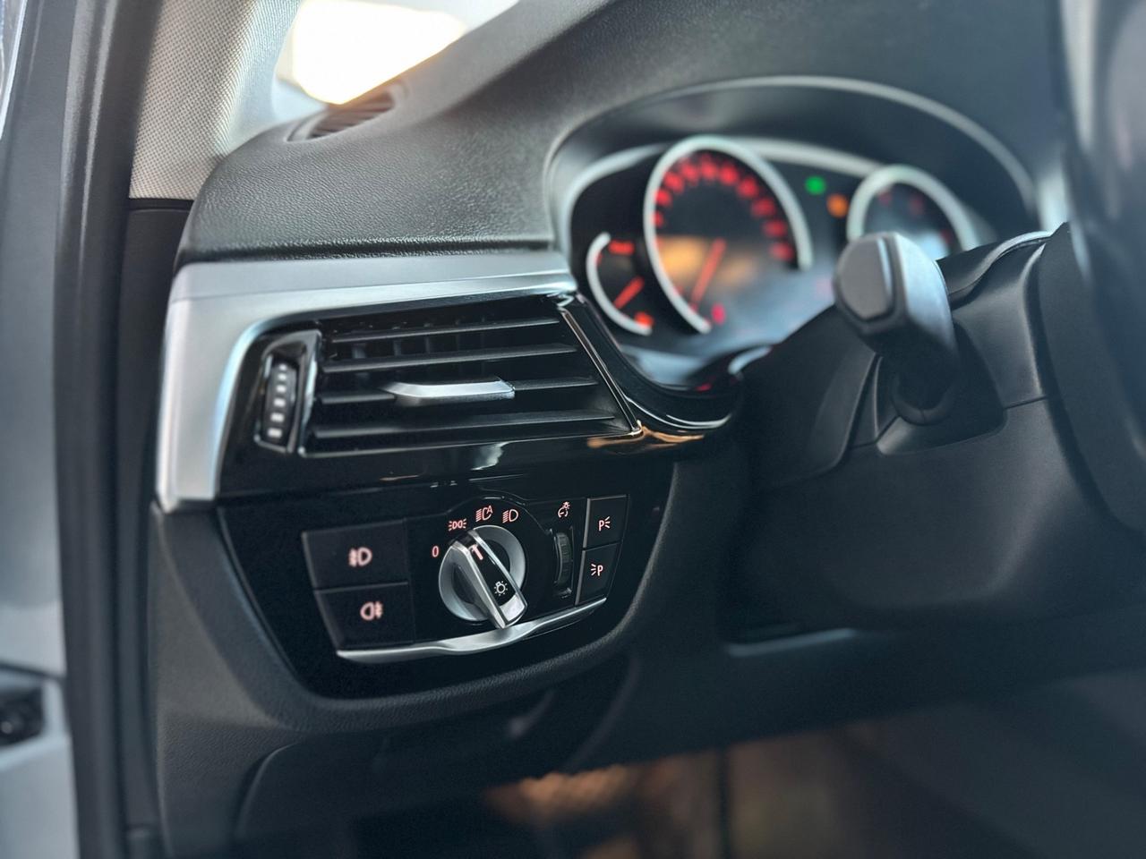 Bmw 520d xDrive Sport 190cv Line