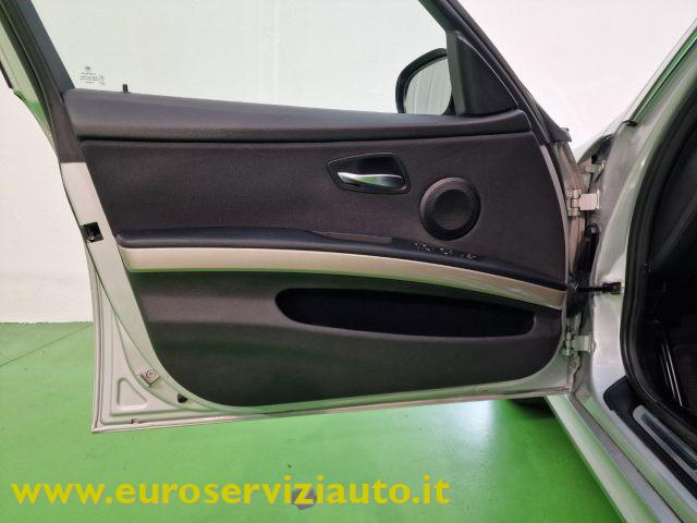 BMW 320 d cat xDrive Touring Attiva