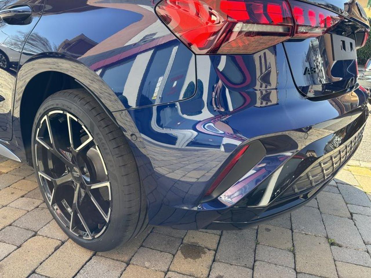 Audi A3 SPB TFSI 110 kW S tronic S line edition MATRIX