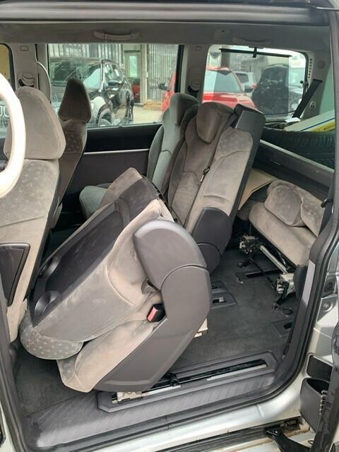 Peugeot 807 in ottimo stato di meccanica 7 posti scomponibili
