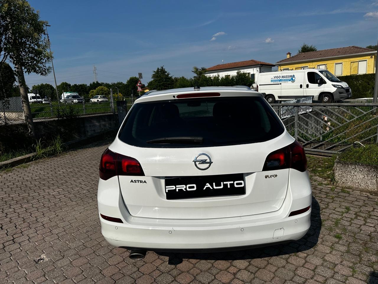 Opel Astra 1.4 Turbo 140CV Sports Tourer GPL Tech Elective