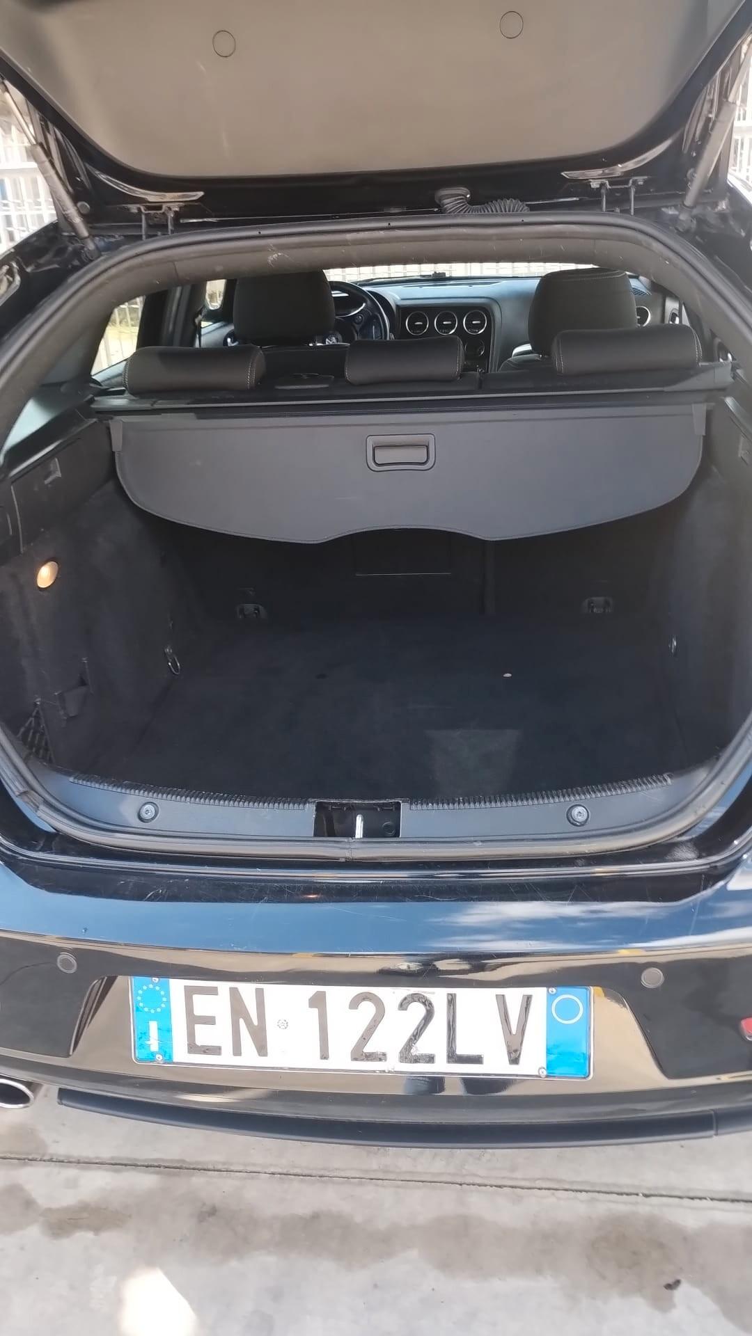 Alfa Romeo 159 2.0 JTDm Sportwagon Eco Distinctive 2012