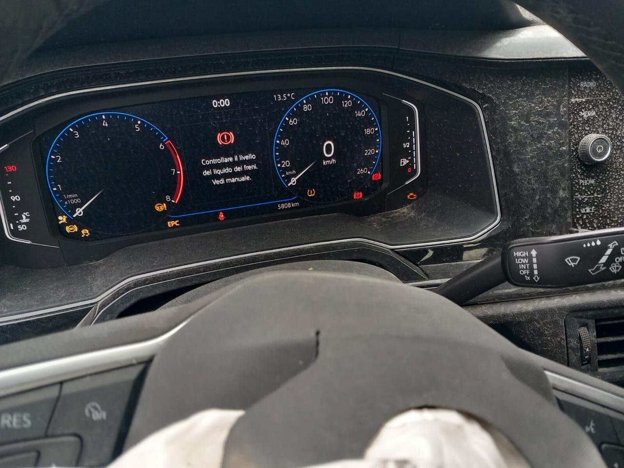 Volkswagen Polo 1.0 TSI Life SINISTRATA