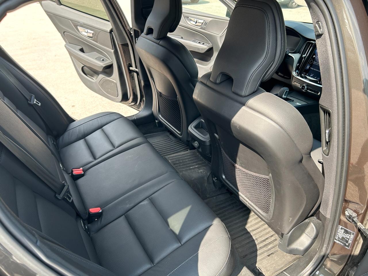 Volvo V60 Cross Country B4 (d) AWD automatico Ultimate