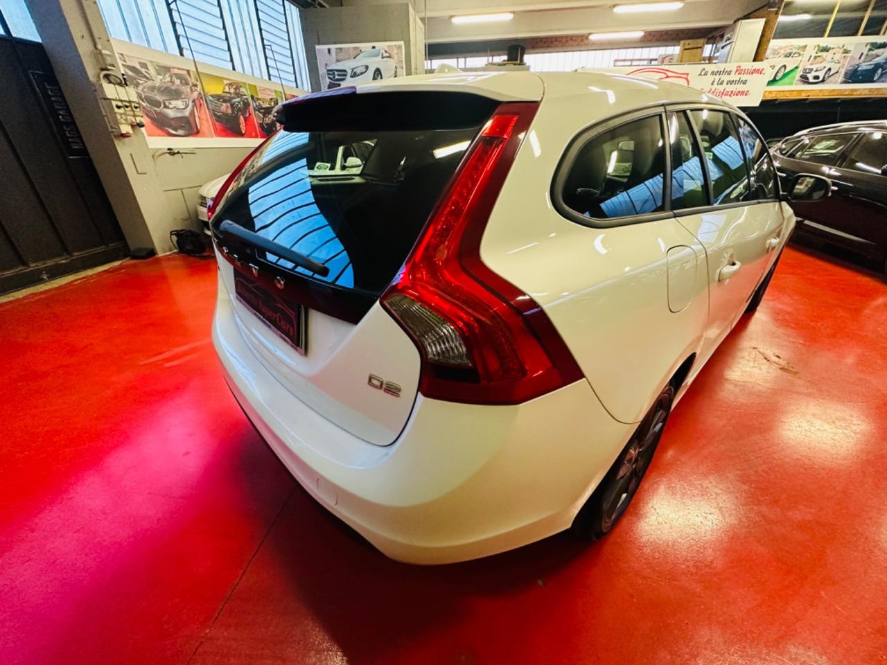 Volvo V60 D2 1.6 Powershift Momentum