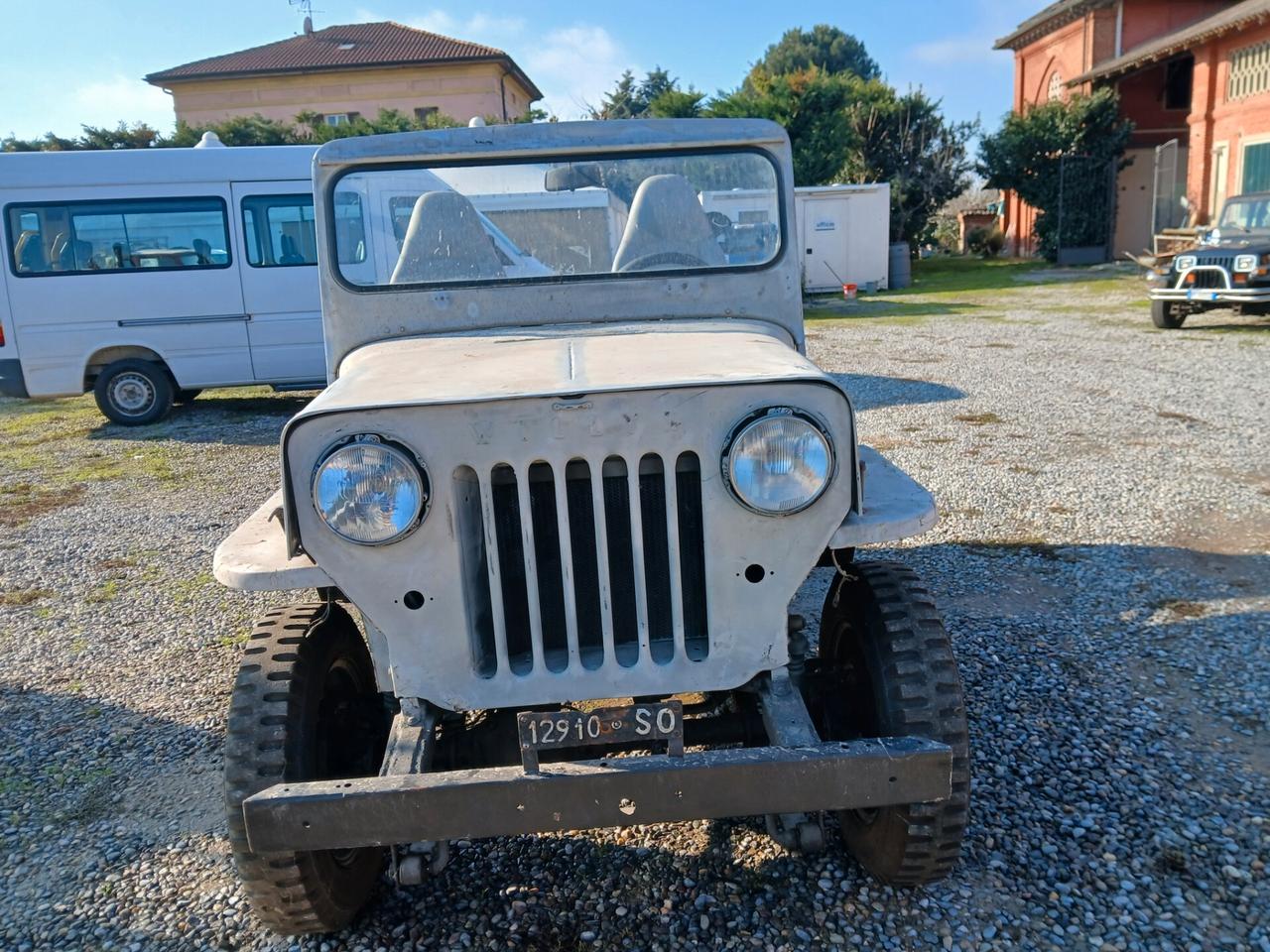 Jeep Willys 2200 benzina