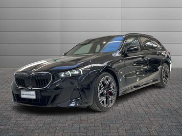 BMW Serie 5 G61 2024 Touring - 520d Touring 48V xdrive MSport Pro auto