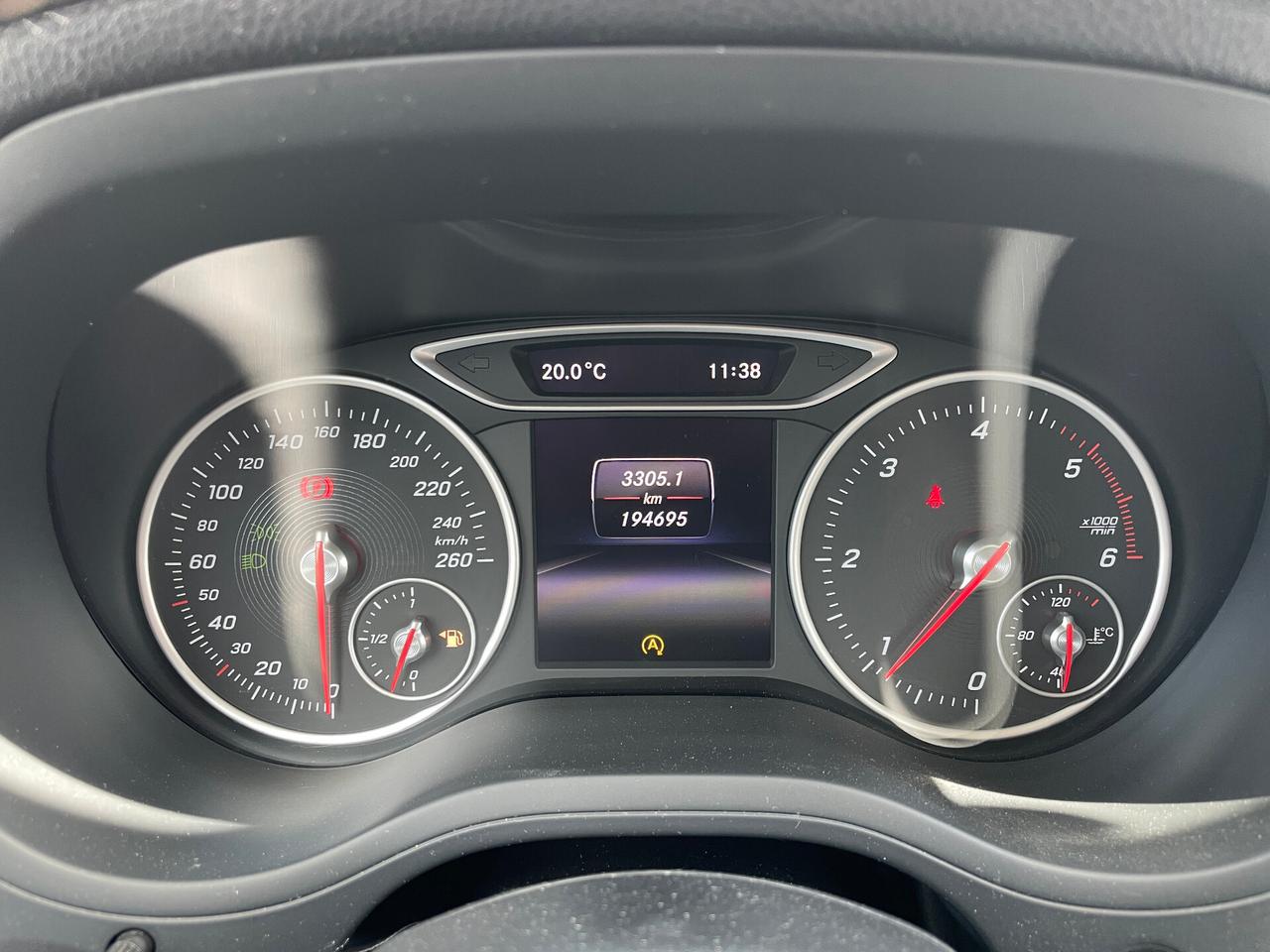 Mercedes-benz B 180 1.5 CDI 110cv Premium-NAVIGATORE-RETROCAMERA