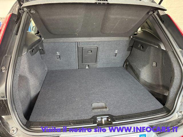 VOLVO XC40 D3 150 CV Business prezzo reale