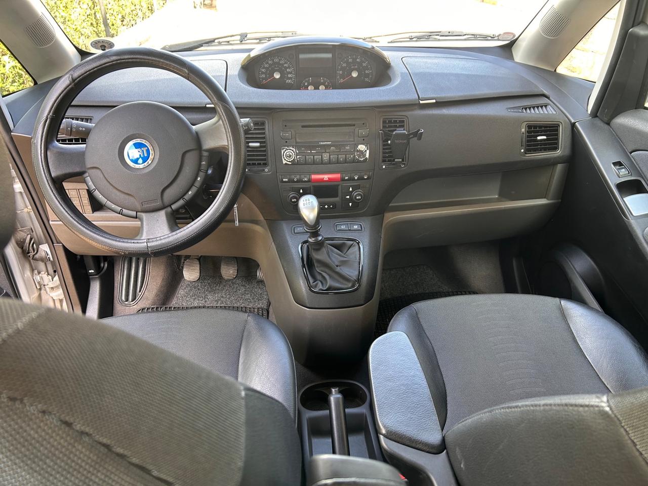 Fiat Idea 1.4 16V Emotion