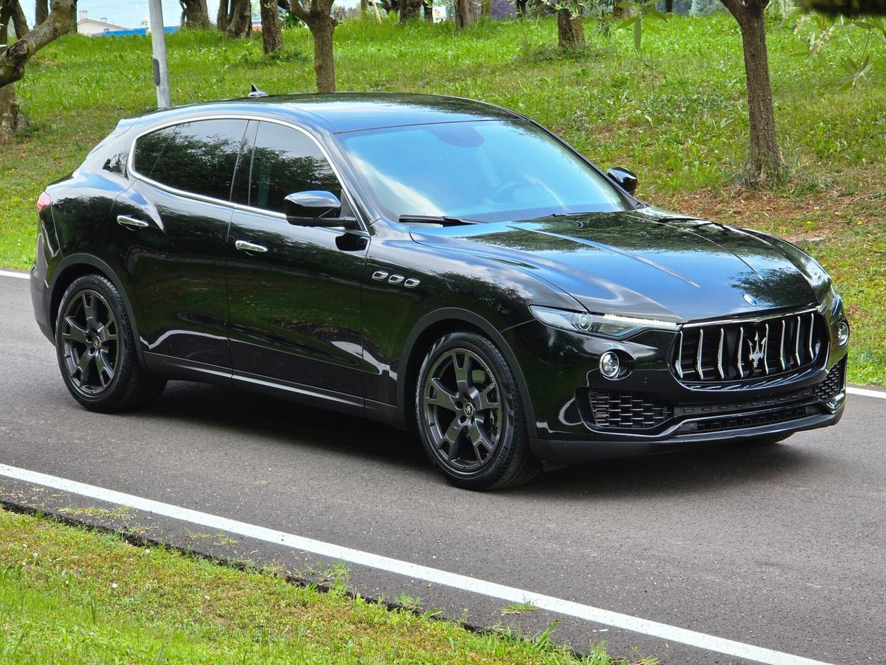 Maserati Levante V6 AWD 350 CV BENZINA - 2021