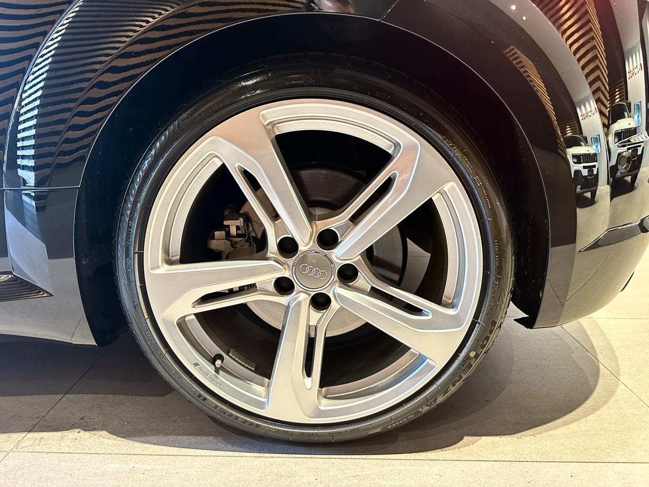 Audi TT TTS Coupé TFSI quattro S tronic