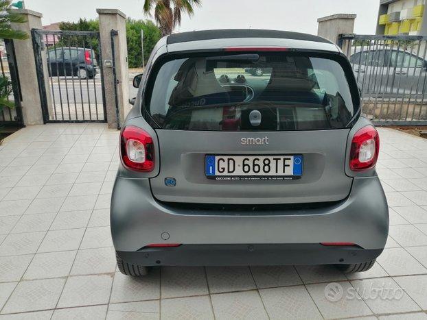 Smart fortwo coupe' eq 60kw passion