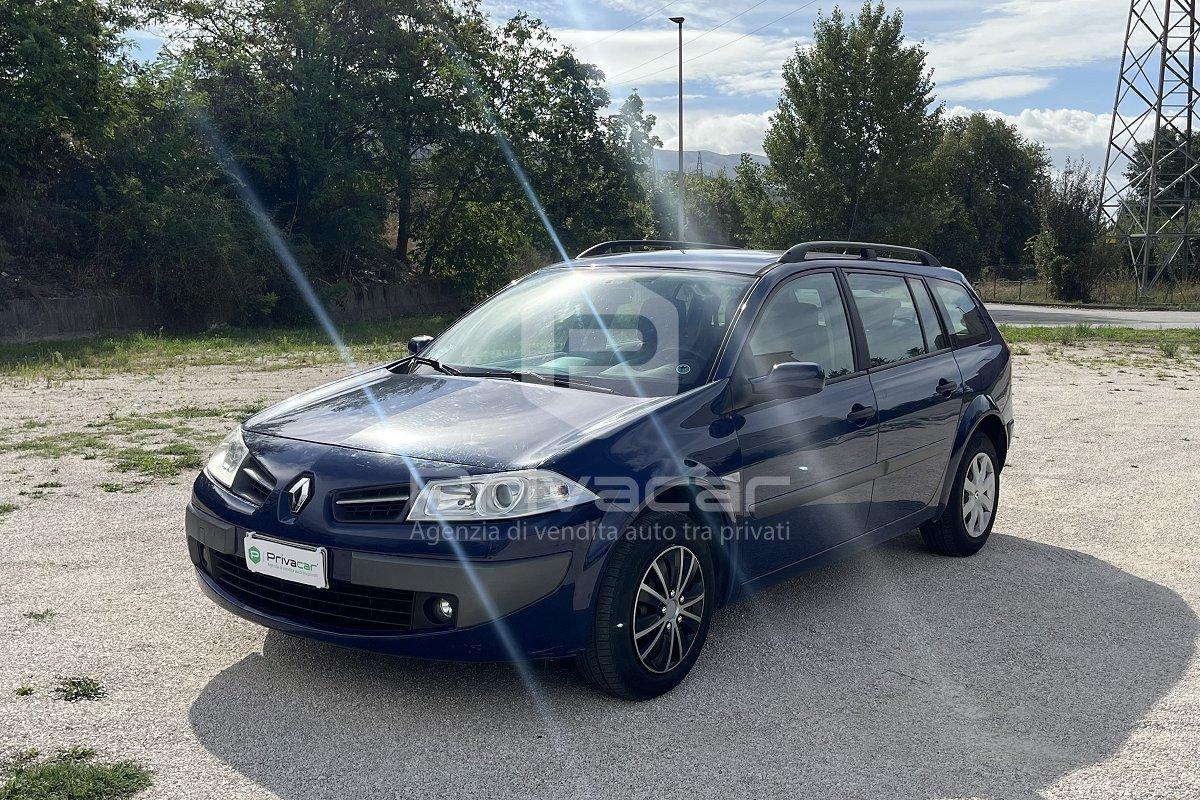 RENAULT Mégane 1.5 dCi/105CV Grandtour Serie Speciale