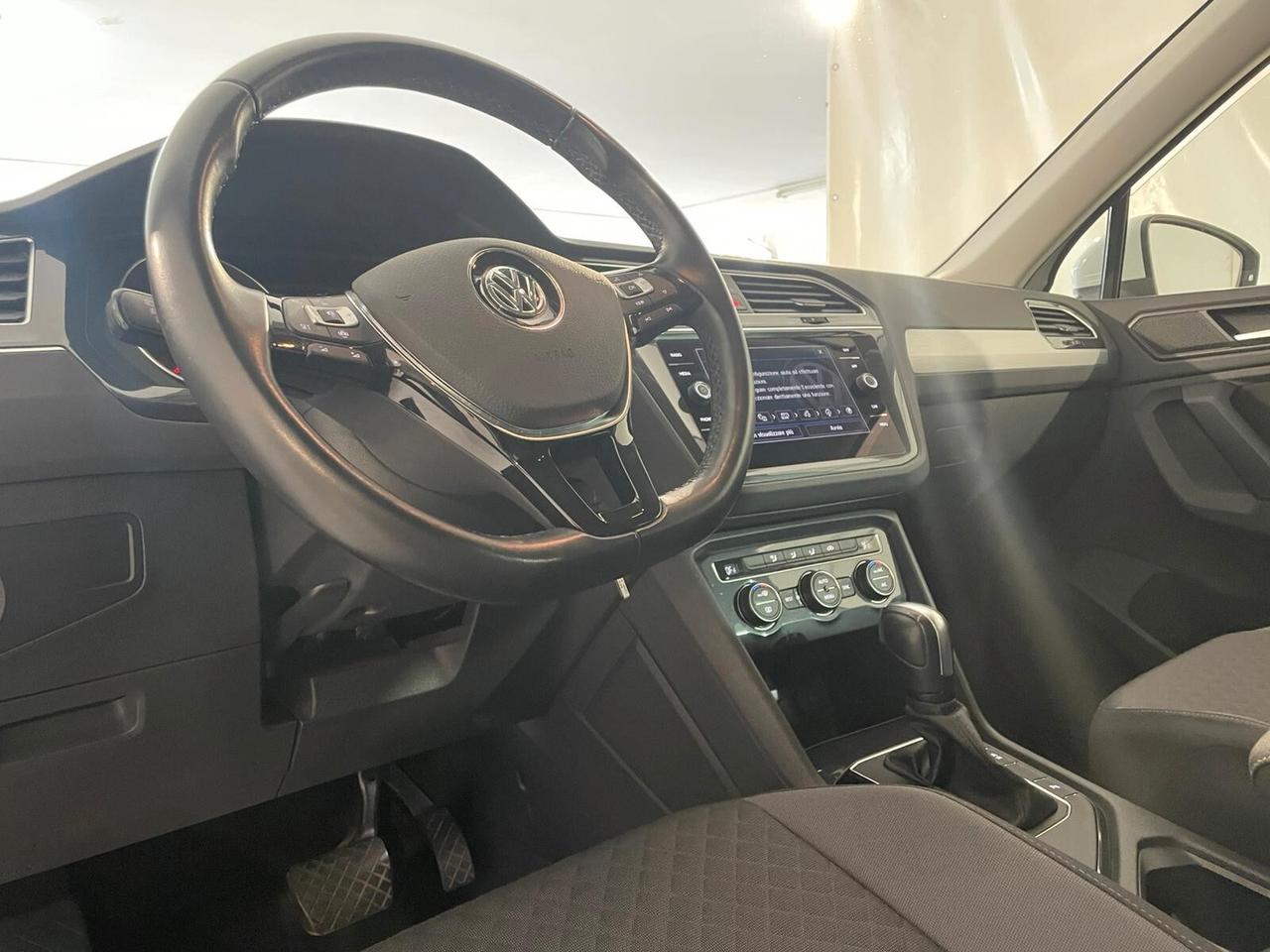 Volkswagen Tiguan R-LINE 2.0 TDI 150CV DSG IVA ESPOSTA