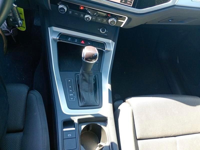 Audi Q3 35 TDI quattro S tronic Business Advanced
