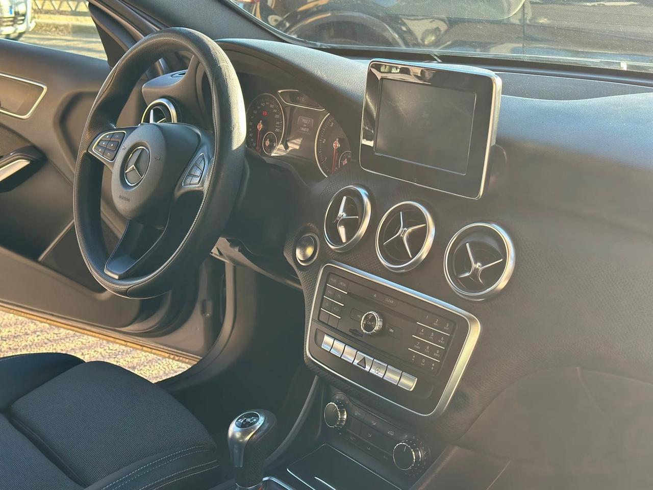 Mercedes-benz A 180 d Business