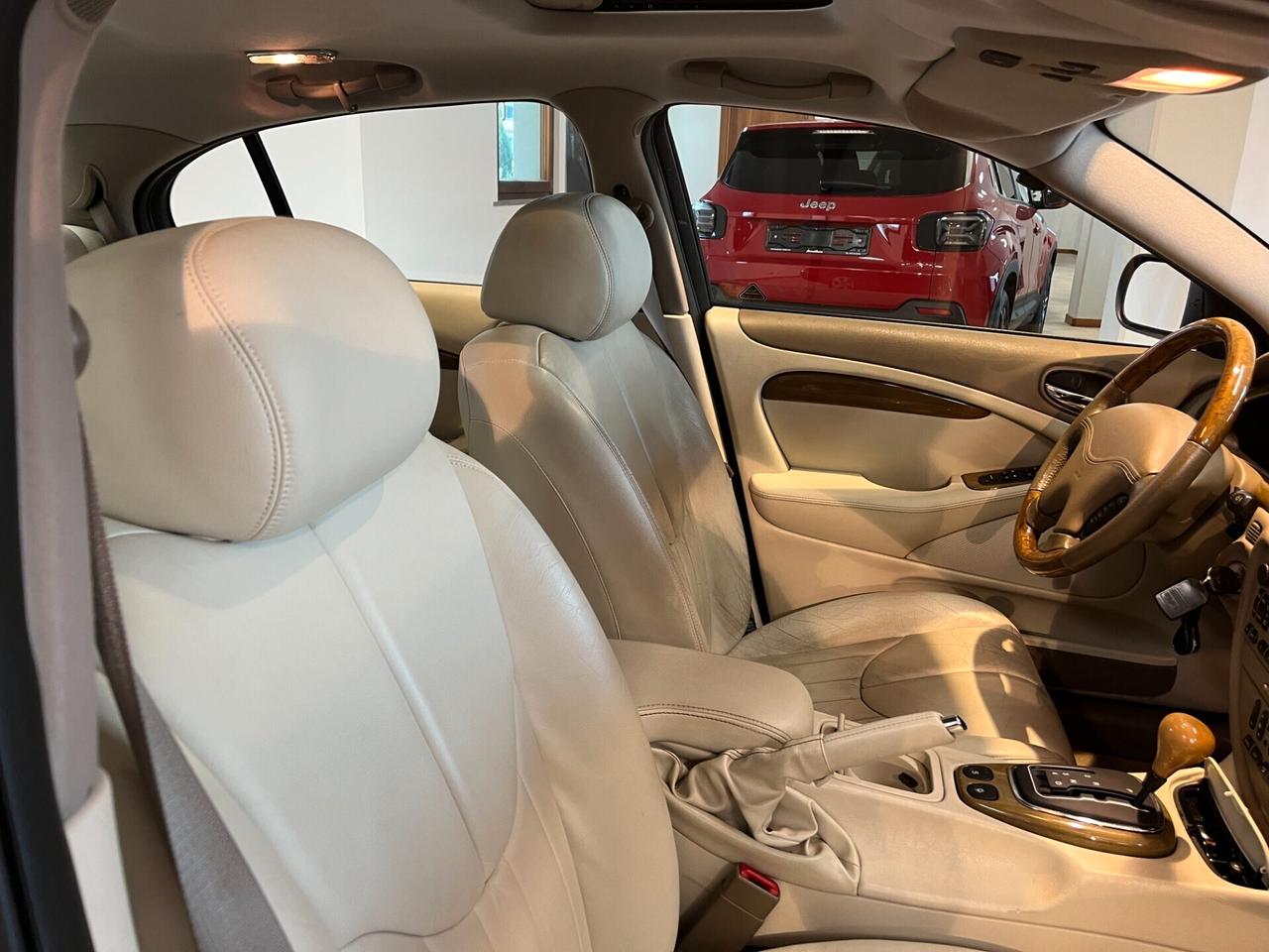 Jaguar S-Type 3.0 auto V6 24V 20.000 km