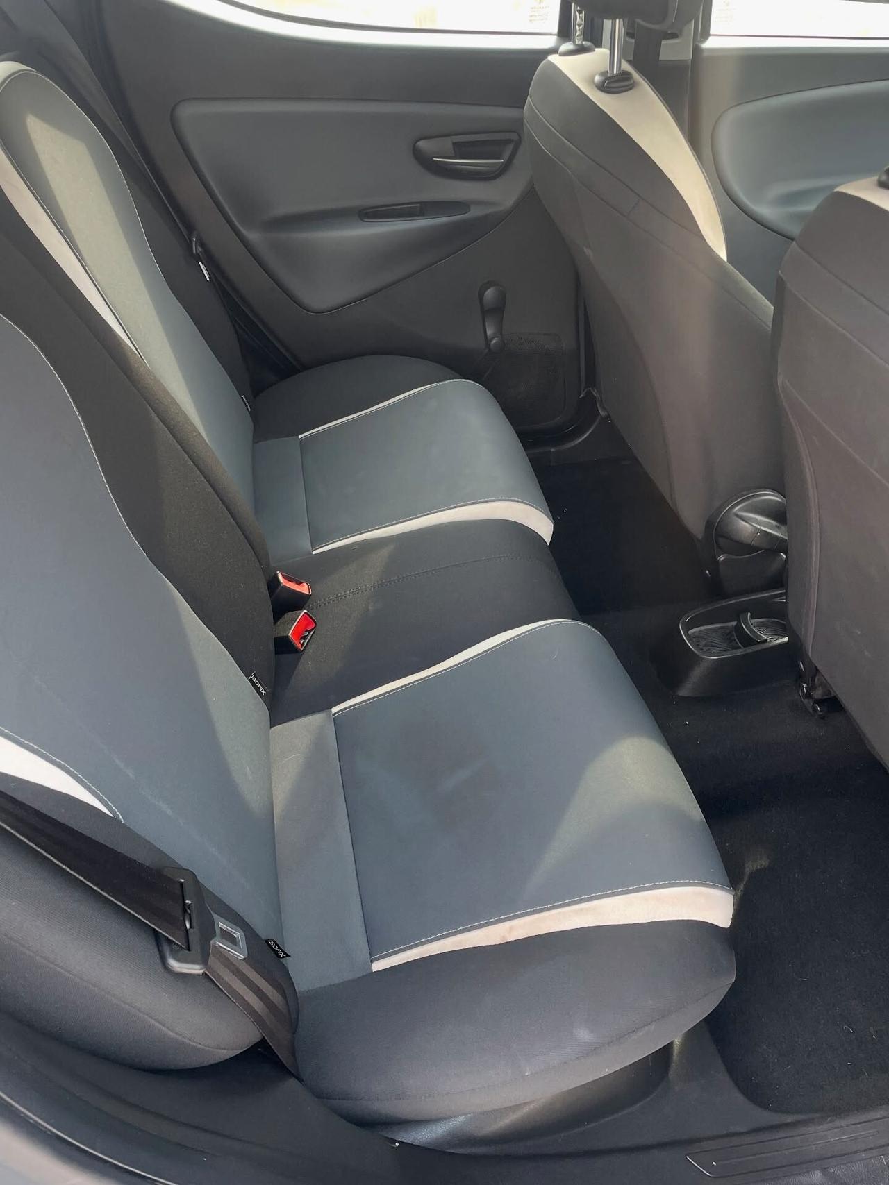 Lancia Ypsilon 1.2 69 CV 5 porte S&S Platinum