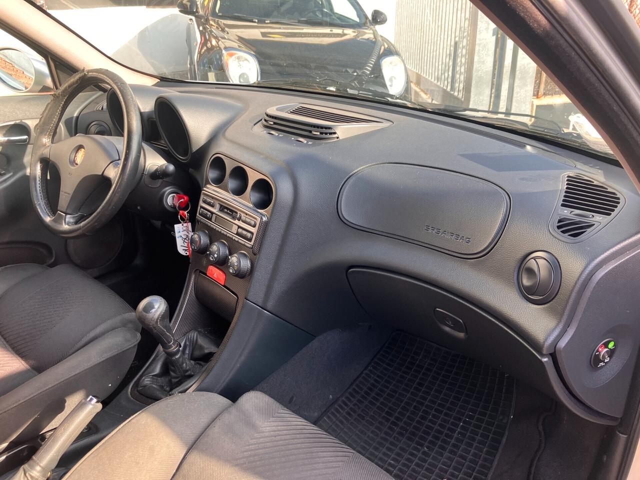 Alfa Romeo 156 2.0i 16V Twin Spark FOX RUNNING