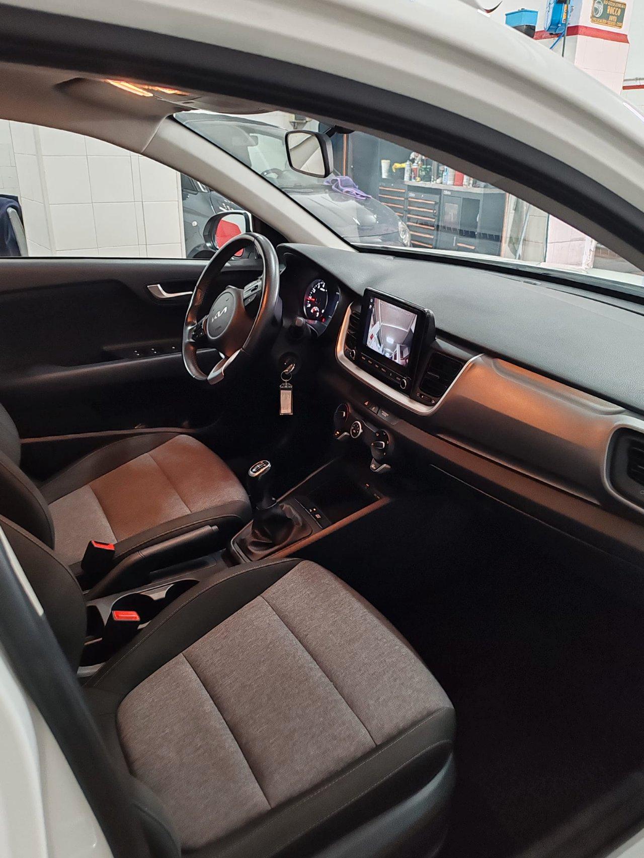 Kia Stonic 1.0 t-gdi mhev Urban Techno&Design Pack 100cv mt