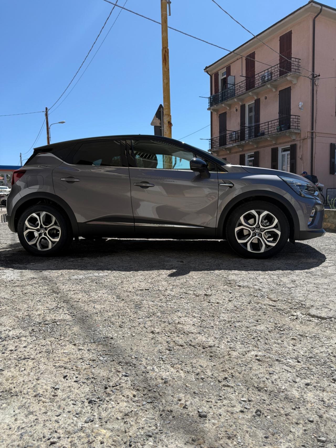 Renault Captur Mild Hybrid Intens