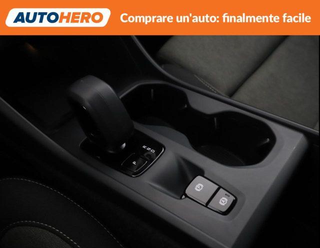 VOLVO XC40 B3 automatico Plus Black Edition
