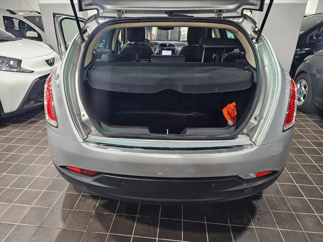 NUOVA LANCIA DELTA PLATINO 1.6 MJT 120CV - TETTO PANORAMICO APRIBILE