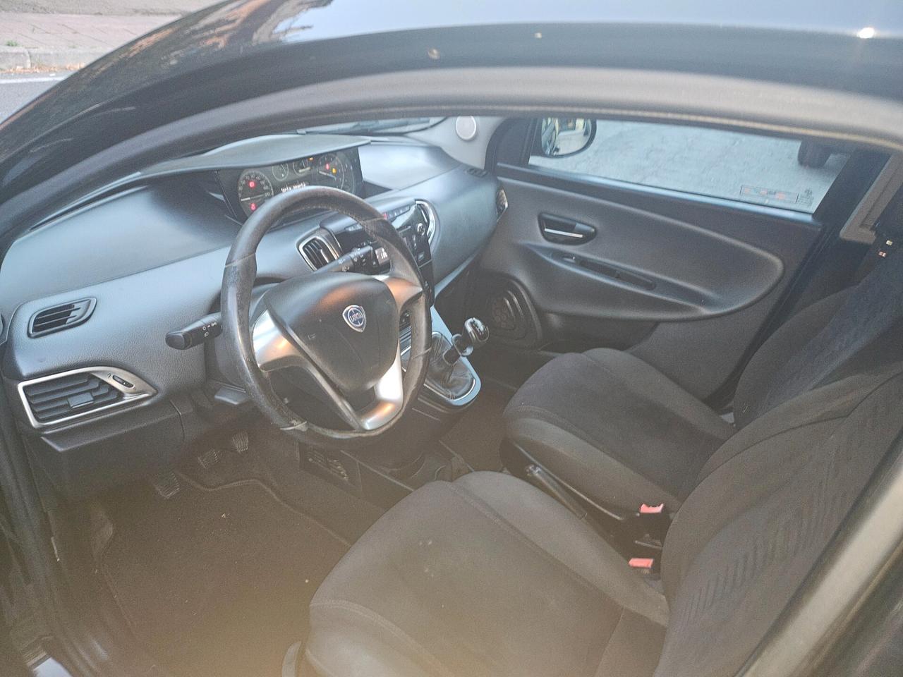 Lancia Ypsilon 1.2 69 CV 5 porte GPL Ecochic Gold