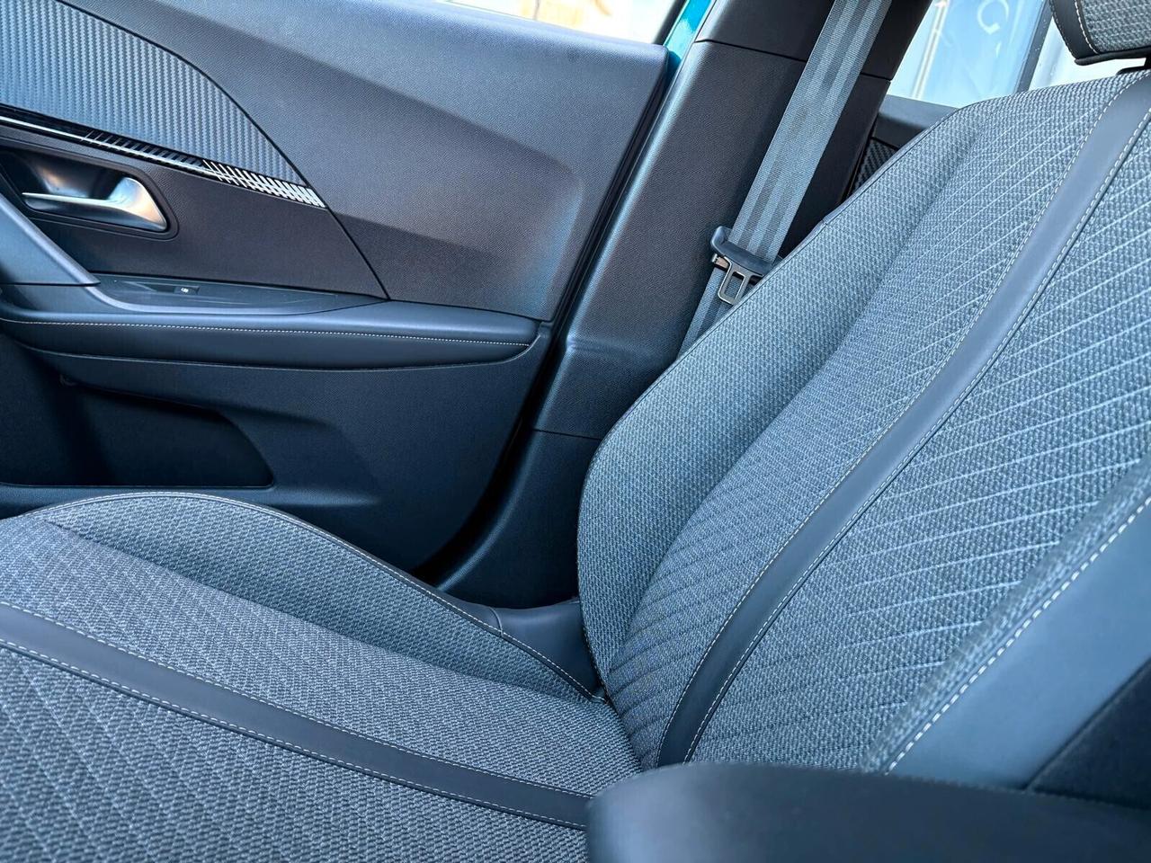 Peugeot 2008 ALLURE PureTech 100 6mt SPOTICAR