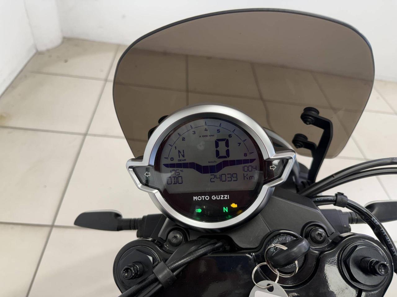 MOTO GUZZI V7 850 Stone Abs